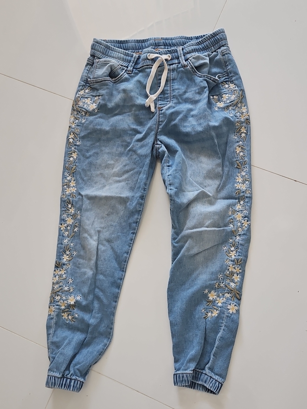 DRIFTWOOD Light Blue Denim Jogger Jeans with Floral Embroidery